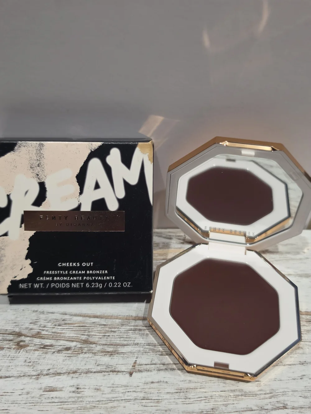 Fenty Beauty Cream Bronzer & Contour - Toffee Tease Deep Brown